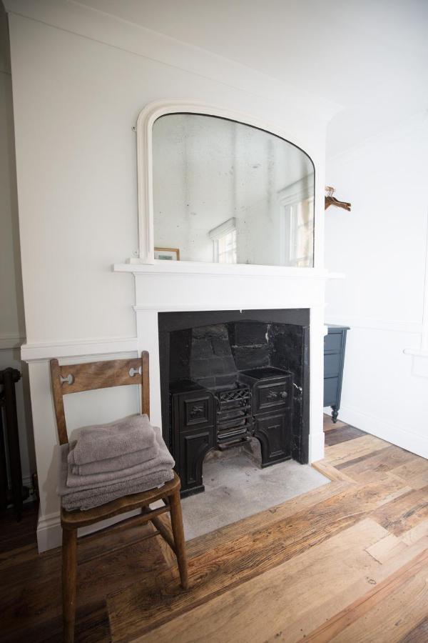 Central Georgian Townhouse With Free Parking Bath Bagian luar foto
