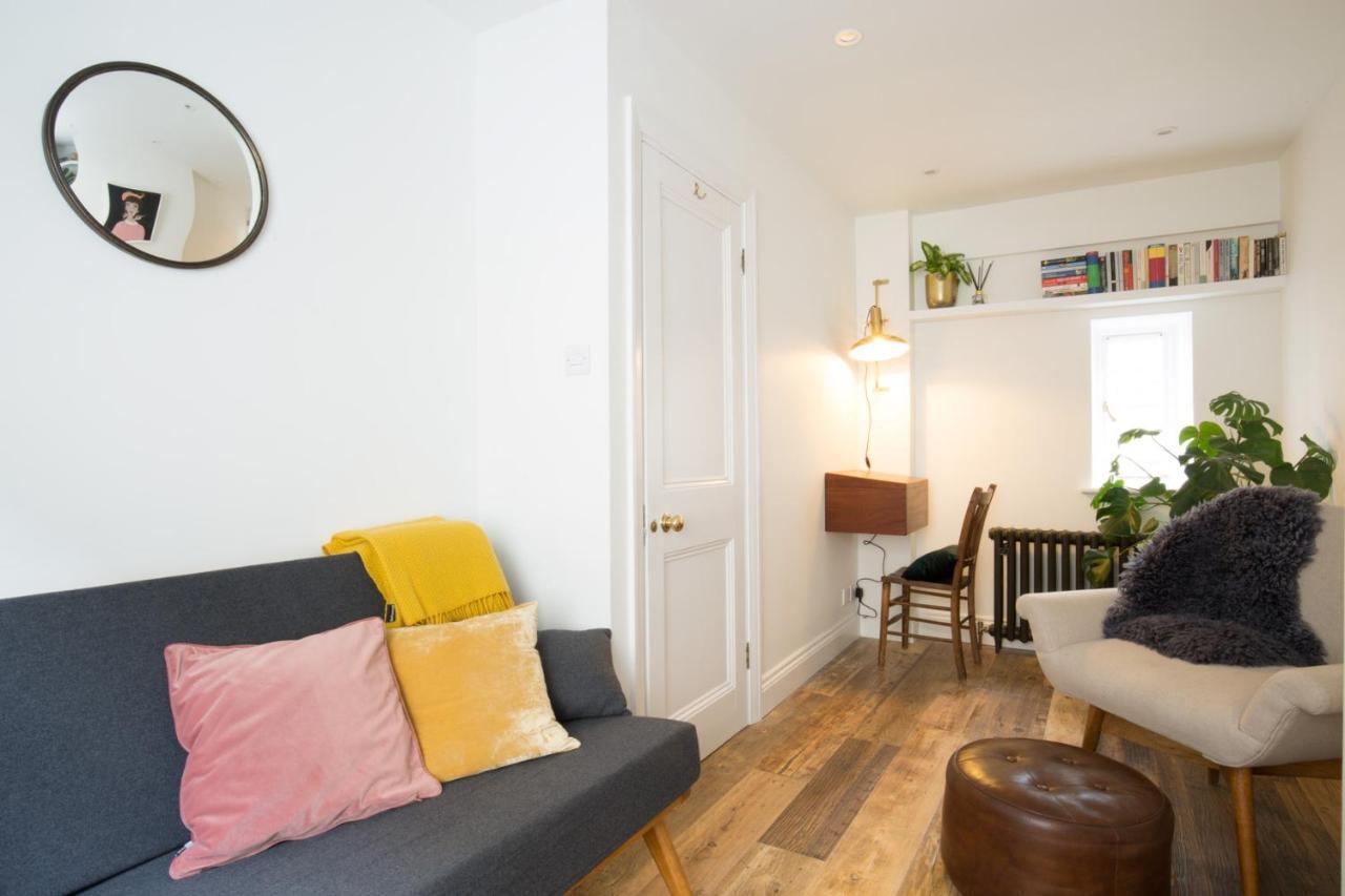Central Georgian Townhouse With Free Parking Bath Bagian luar foto