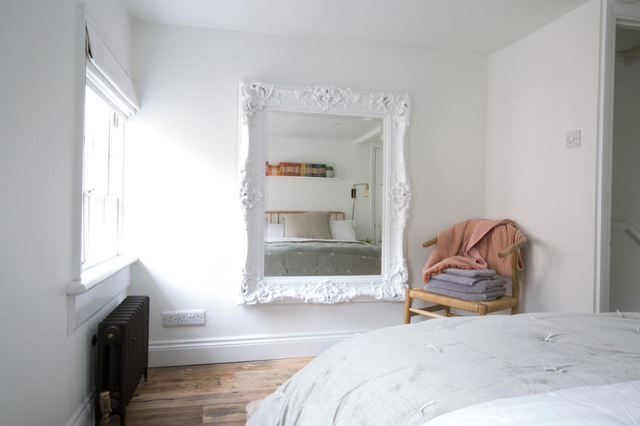 Central Georgian Townhouse With Free Parking Bath Bagian luar foto
