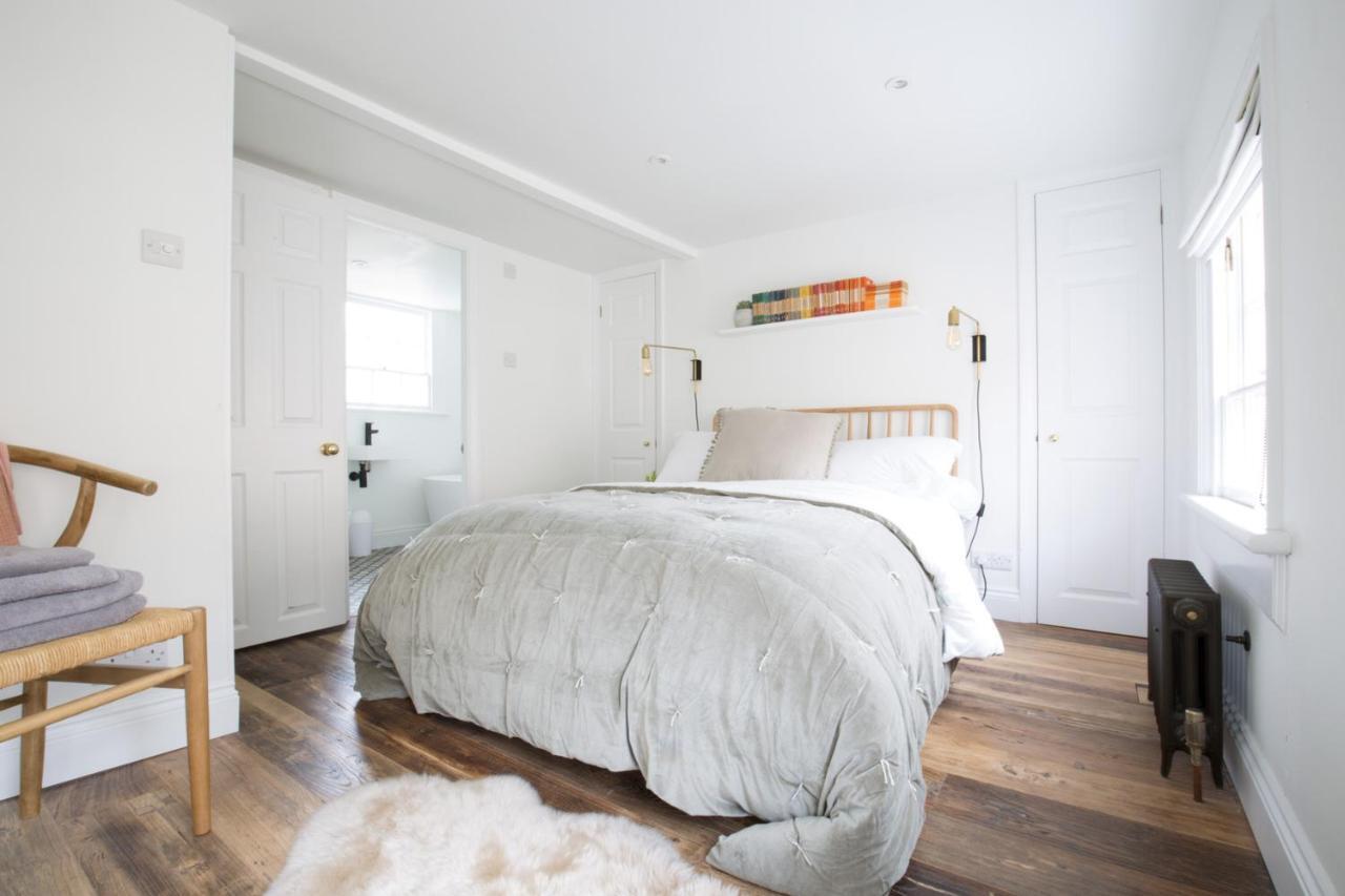 Central Georgian Townhouse With Free Parking Bath Bagian luar foto